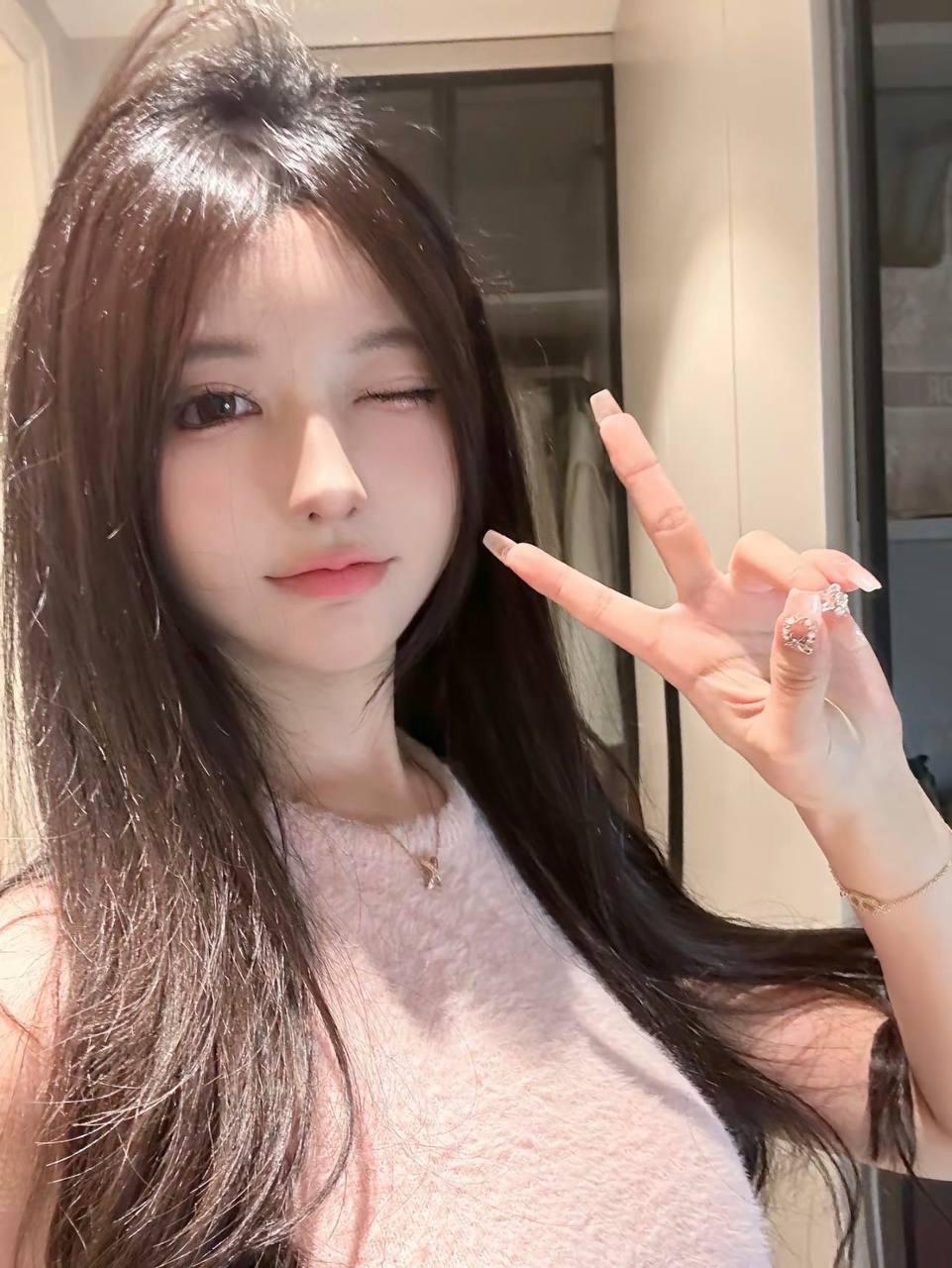 龙井香韵入蓉城,江南茶语与巴蜀竹椅的邂逅